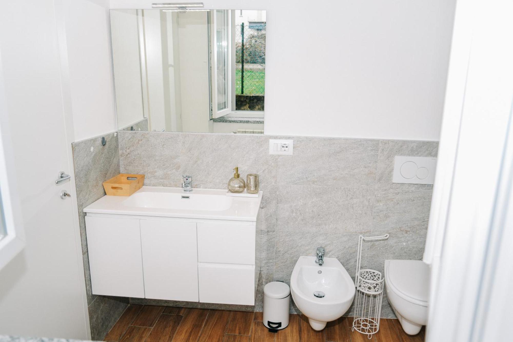 Lora Rose Suite ,Free Parking, Self Check In,2 Como Exteriör bild