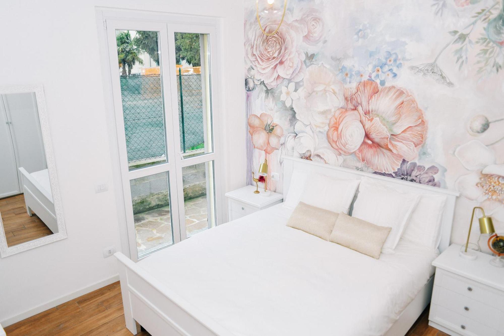 Lora Rose Suite ,Free Parking, Self Check In,2 Como Exteriör bild