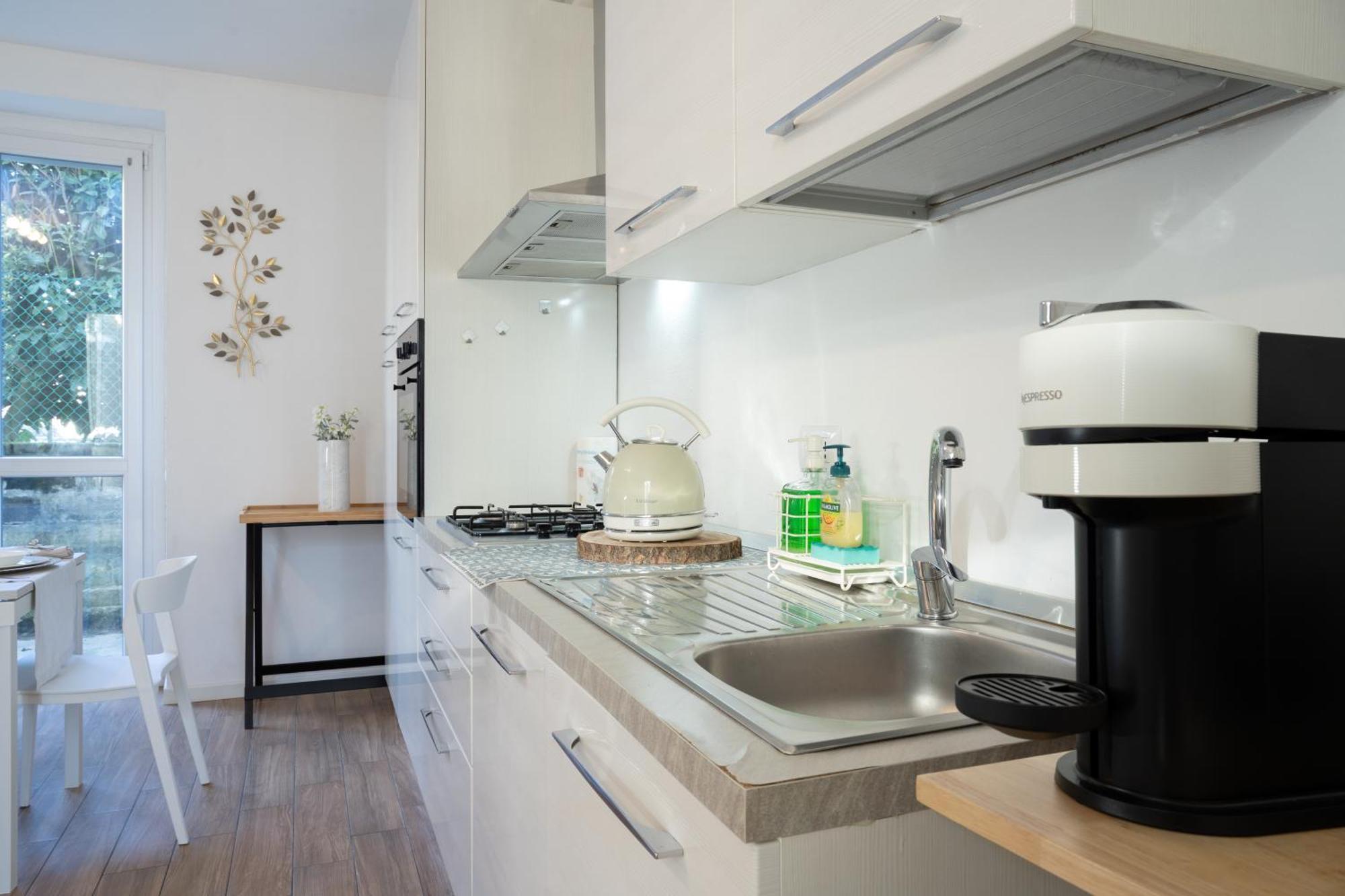 Lora Rose Suite ,Free Parking, Self Check In,2 Como Exteriör bild